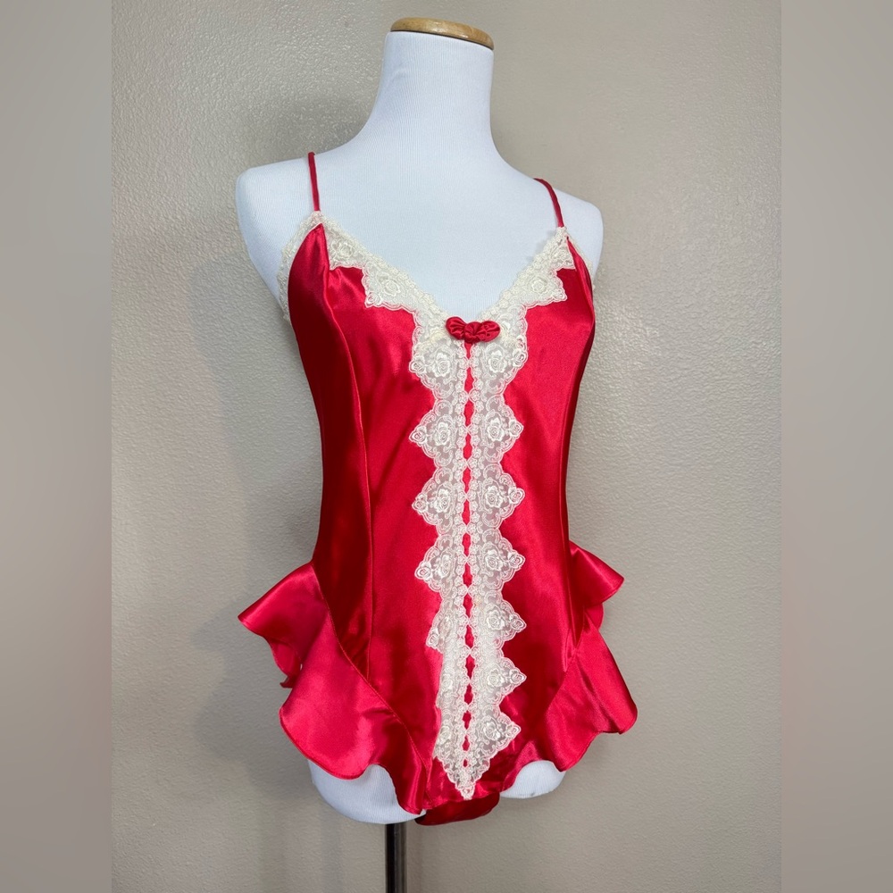 VTG‎ Victoria’s Secret Gold Label Red Satin Lace Teddy White lingerie D
